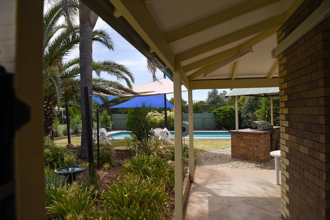 Culcairn Motor Inn Exterior foto